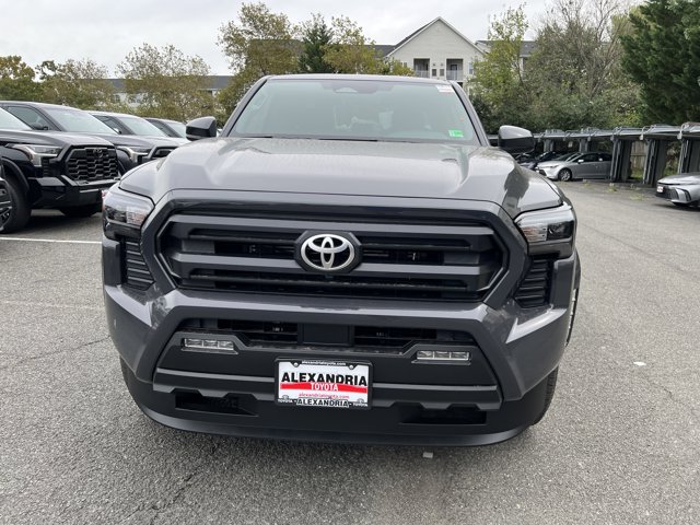 2025 Toyota Tacoma SR5 Image 2 of 10