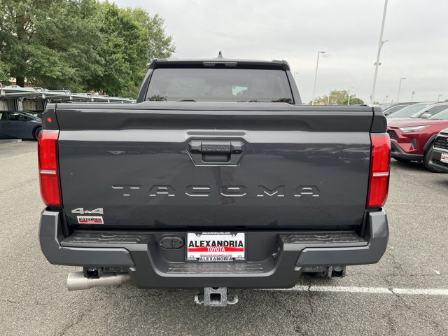 2025 Toyota Tacoma SR5 Image 7 of 10