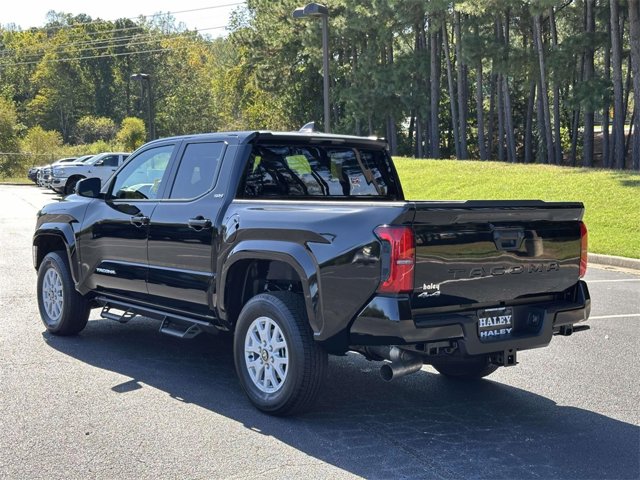 2025 Toyota Tacoma SR5 Image 6 of 25
