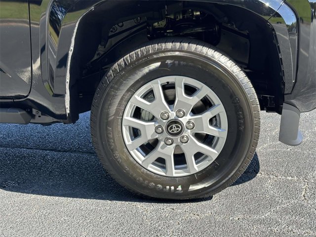 2025 Toyota Tacoma SR5 Image 7 of 25