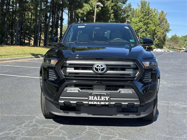 2025 Toyota Tacoma SR5 Image 2 of 25