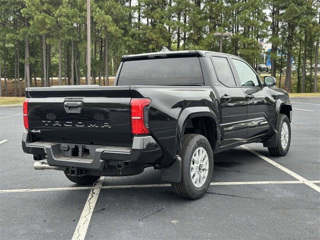 2025 Toyota Tacoma SR5 Image 4 of 25