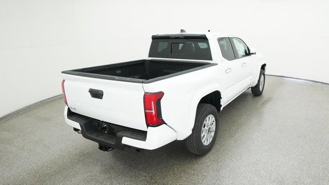 Vehicle image 22 of 33