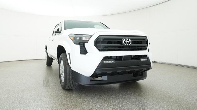 Vehicle image 13 of 33