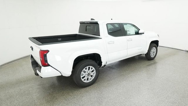 Vehicle image 17 of 33