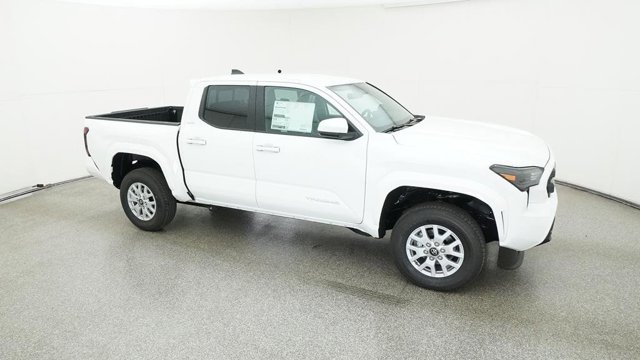 Vehicle image 8 of 33