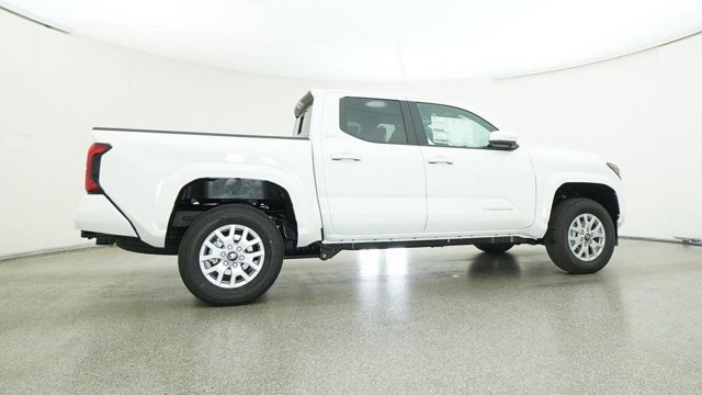 Vehicle image 19 of 33