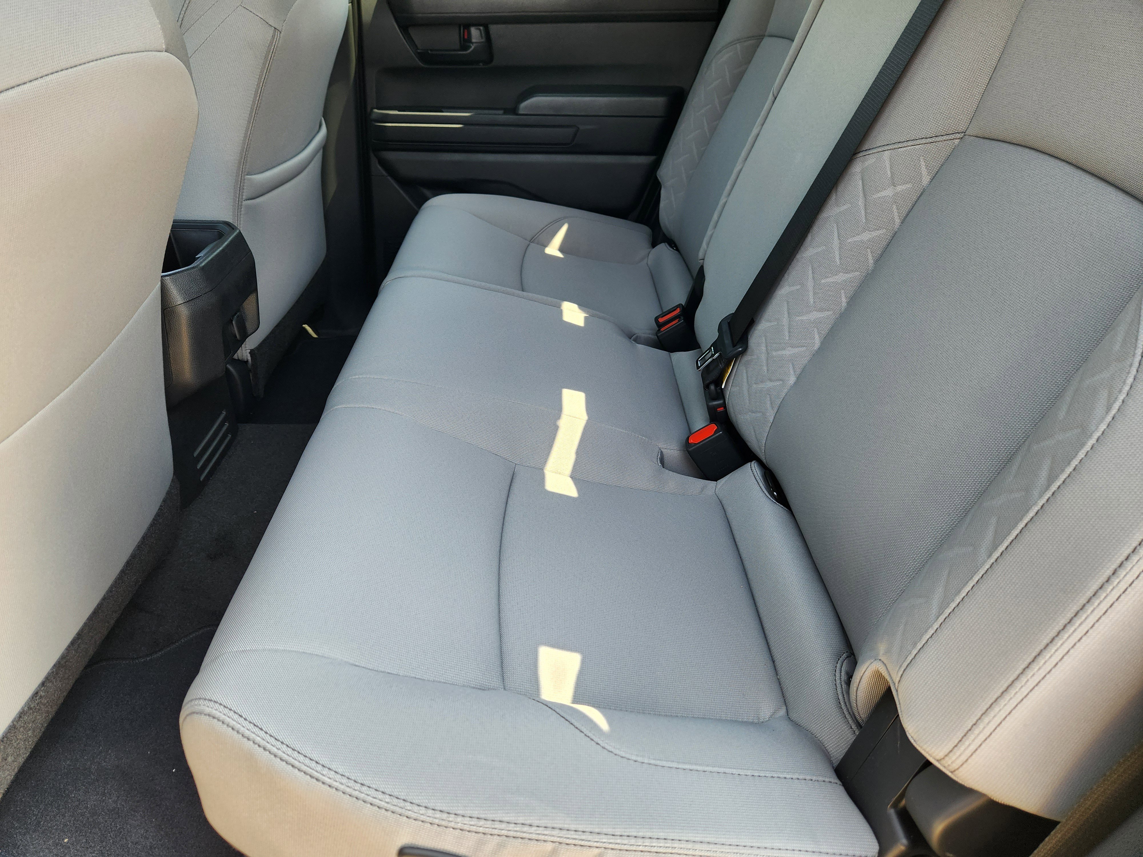 Vehicle image 20 of 22