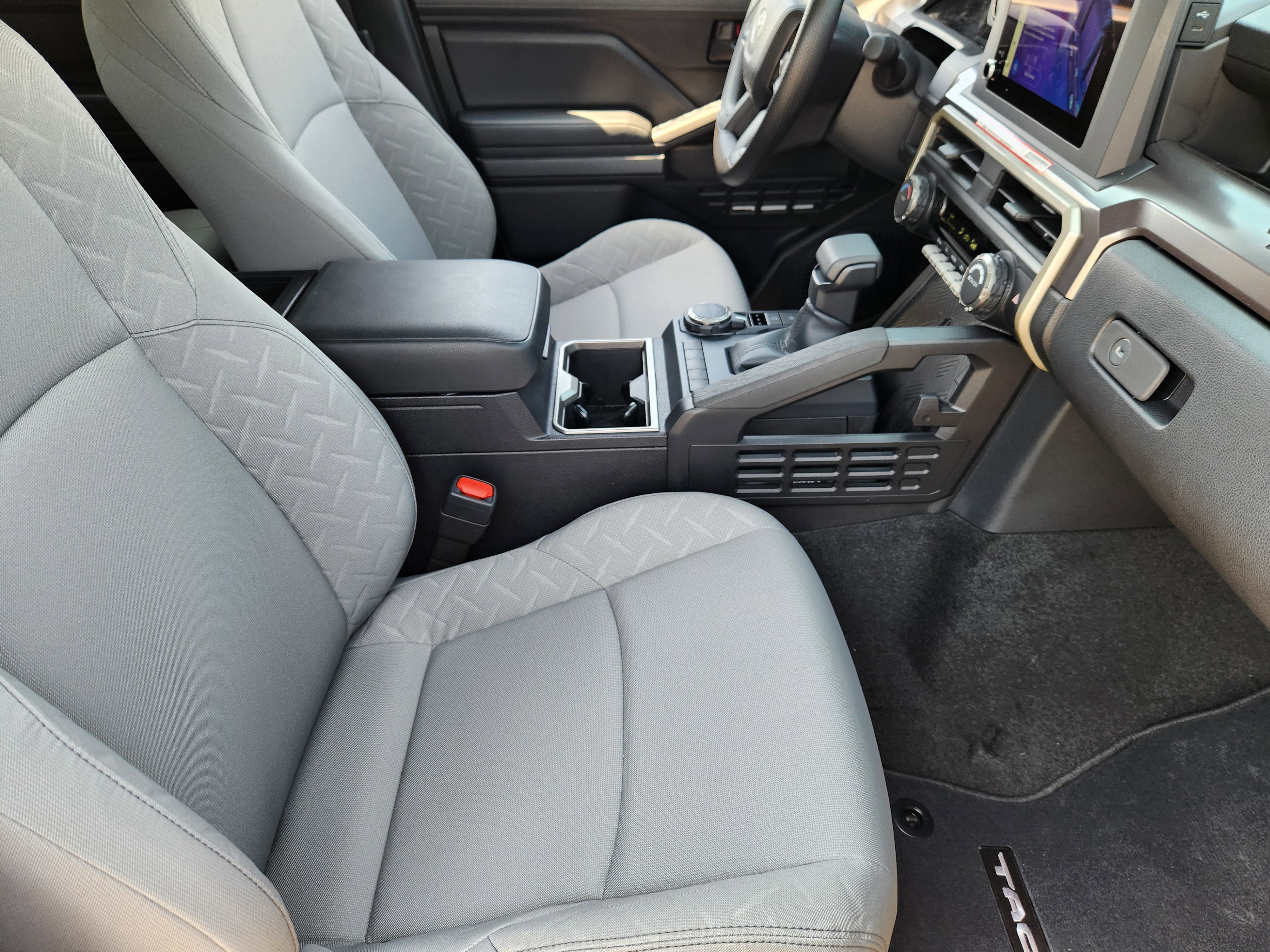 Vehicle image 10 of 22