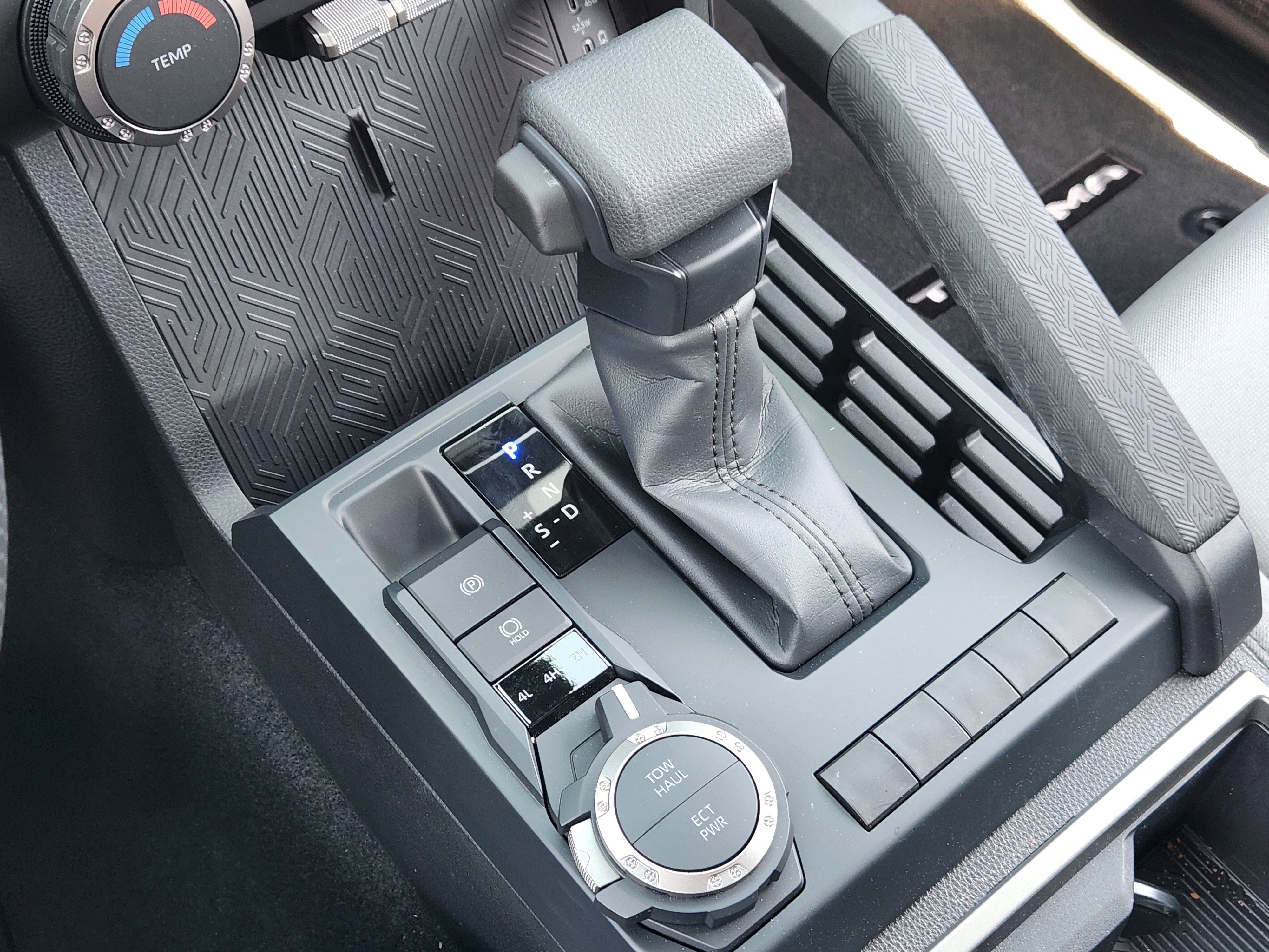 Vehicle image 15 of 22