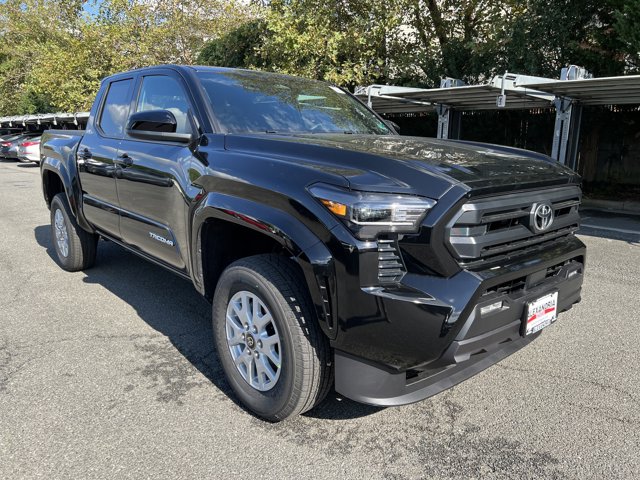 2025 Toyota Tacoma SR5 Image 3 of 10