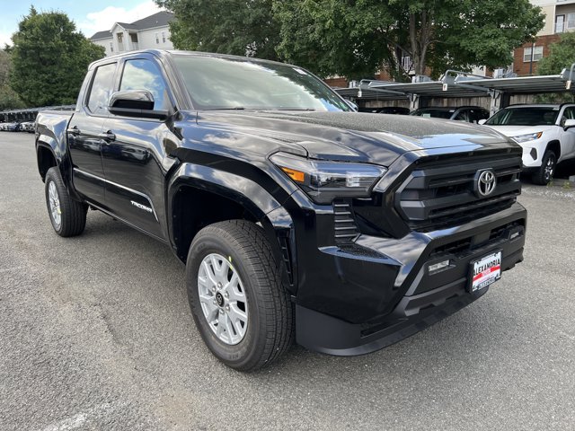 2025 Toyota Tacoma SR5 Image 3 of 10