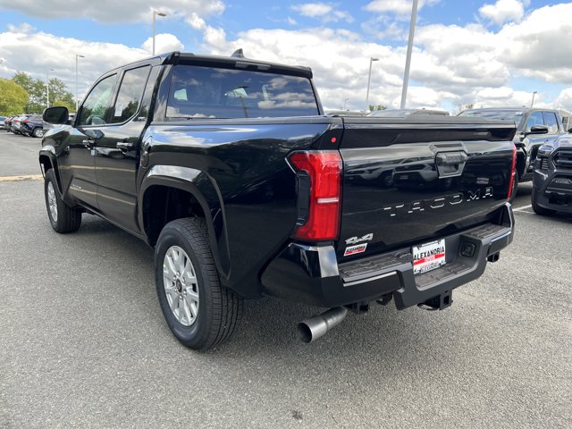 2025 Toyota Tacoma SR5 Image 6 of 10