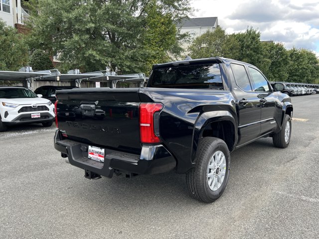 2025 Toyota Tacoma SR5 Image 4 of 10