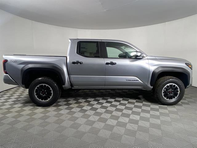 2025 Toyota Tacoma TRD Off Road Image 4 of 22