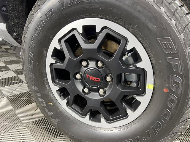 2025 Toyota Tacoma TRD Off Road Image 9 of 22