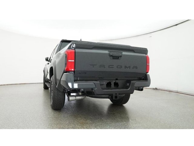 Vehicle image 22 of 32