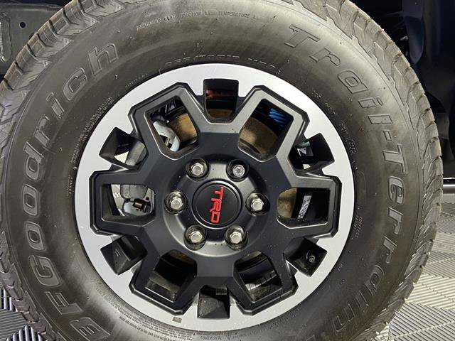 2025 Toyota Tacoma TRD Off Road Image 9 of 25