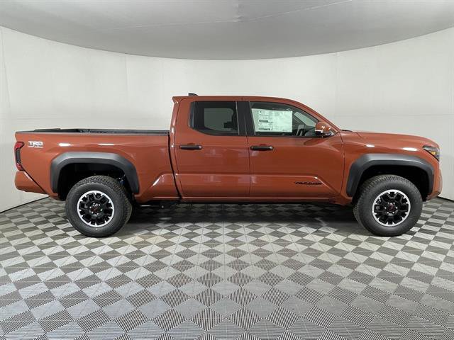 2025 Toyota Tacoma TRD Off Road Image 3 of 24