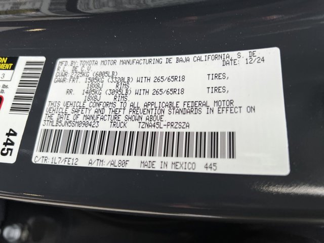 Vehicle image 8 of 10