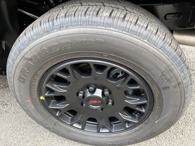 Vehicle image 7 of 10