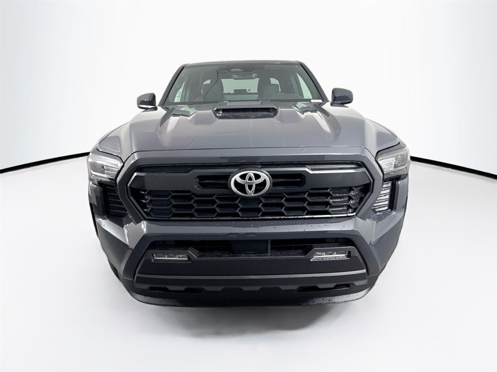 Vehicle image 4 of 41
