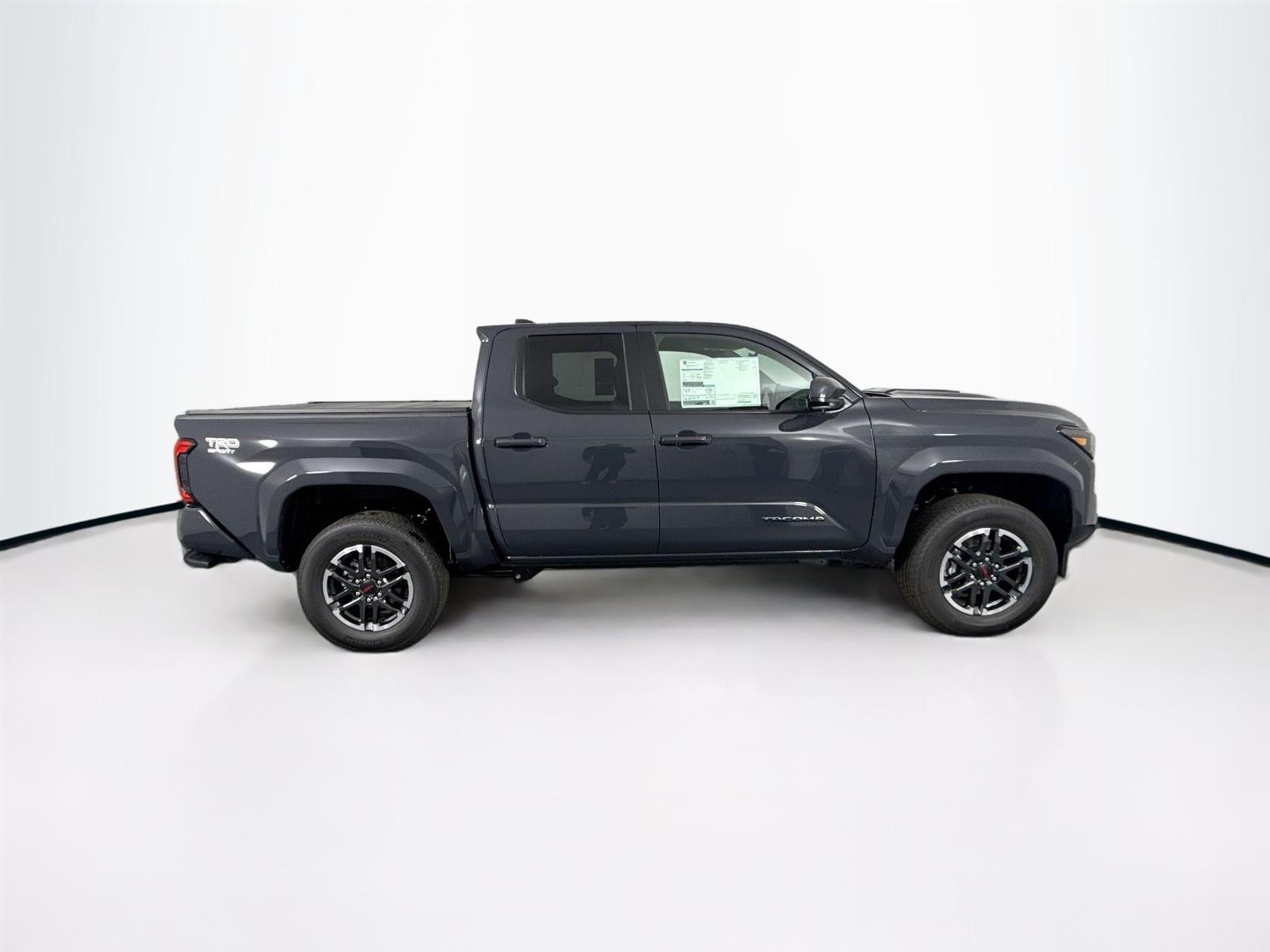 Vehicle image 7 of 41