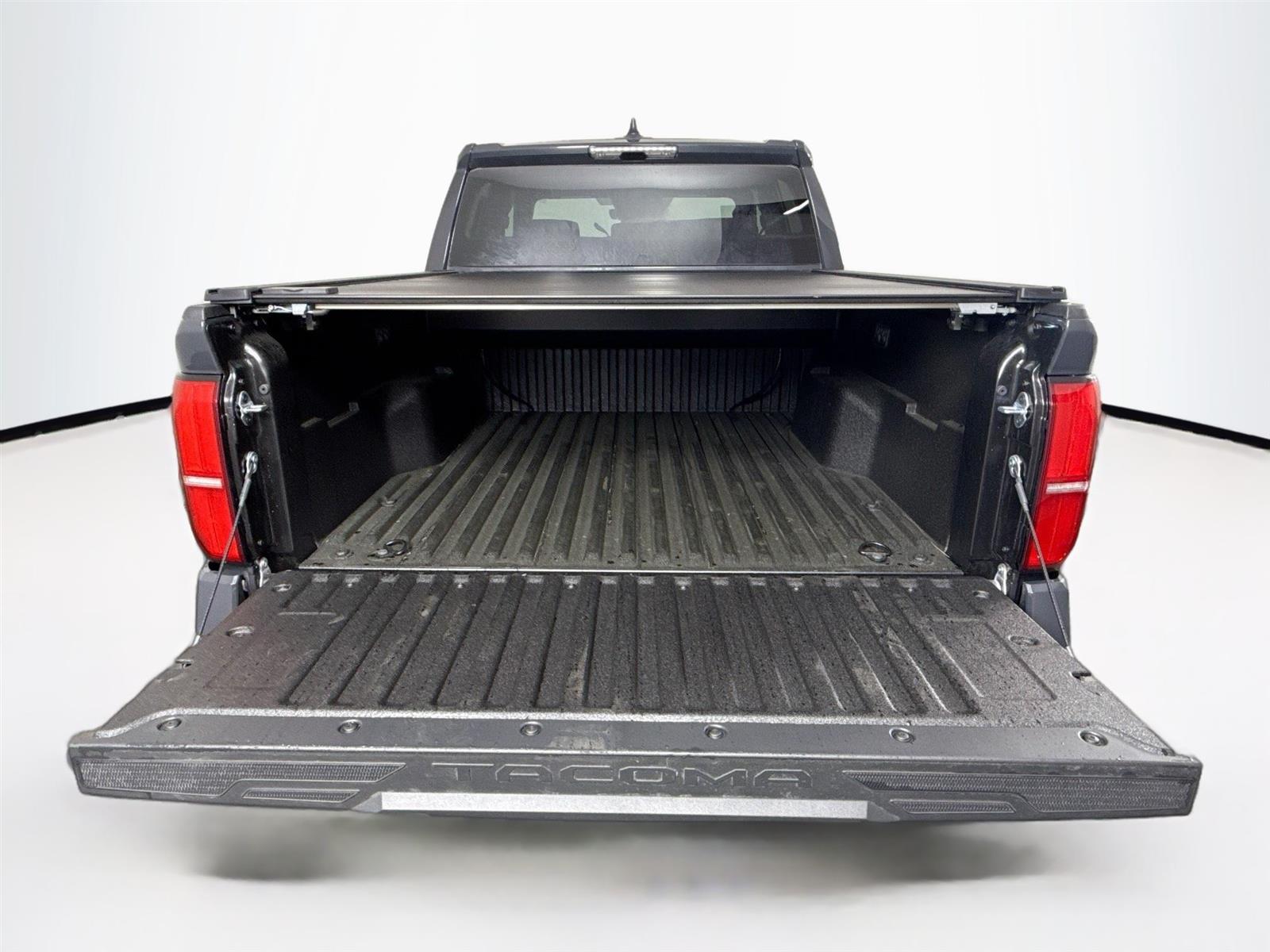 Vehicle image 14 of 41