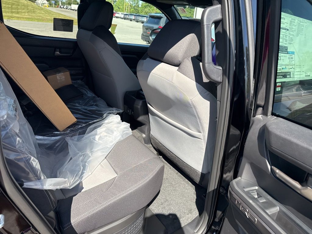 Vehicle image 11 of 20