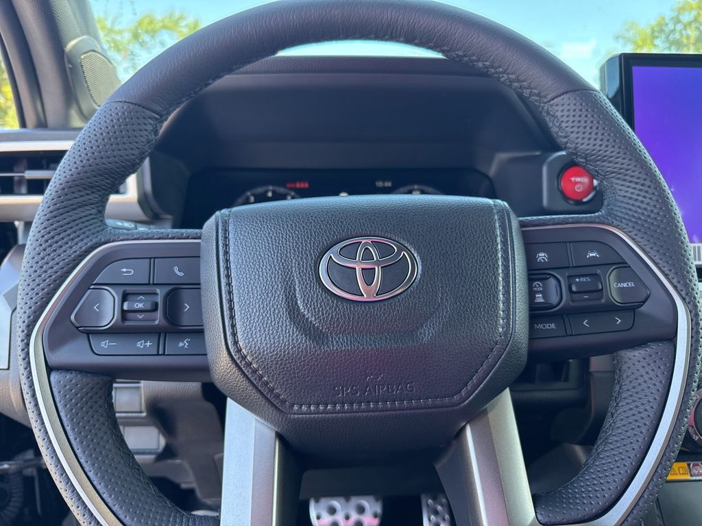 Vehicle image 13 of 20