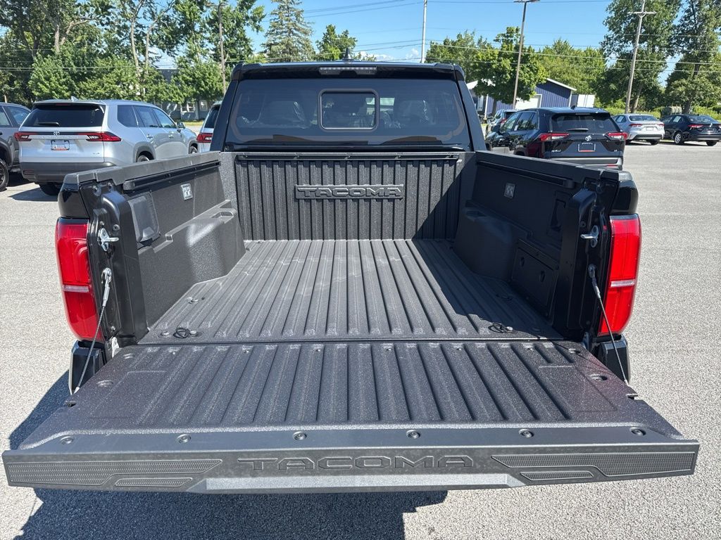 Vehicle image 10 of 20