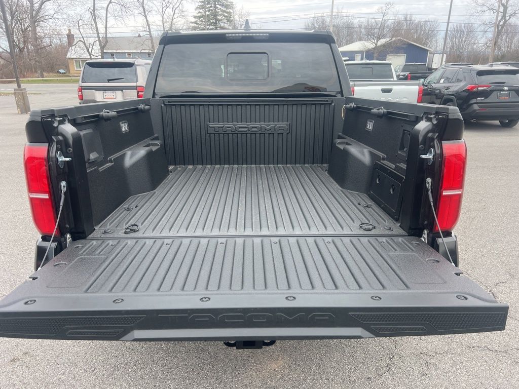 Vehicle image 10 of 20