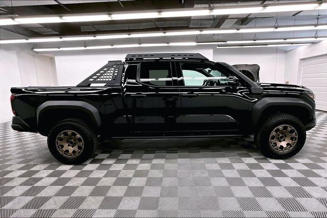 2025 Toyota Tacoma 4WD Trailhunter Hybrid Image 4 of 40