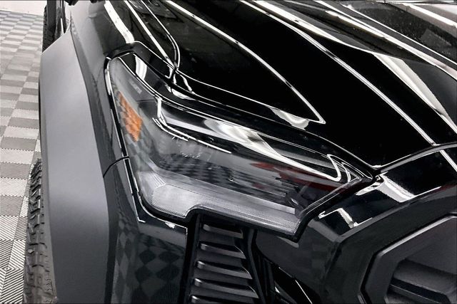 2025 Toyota Tacoma 4WD Trailhunter Hybrid Image 39 of 40
