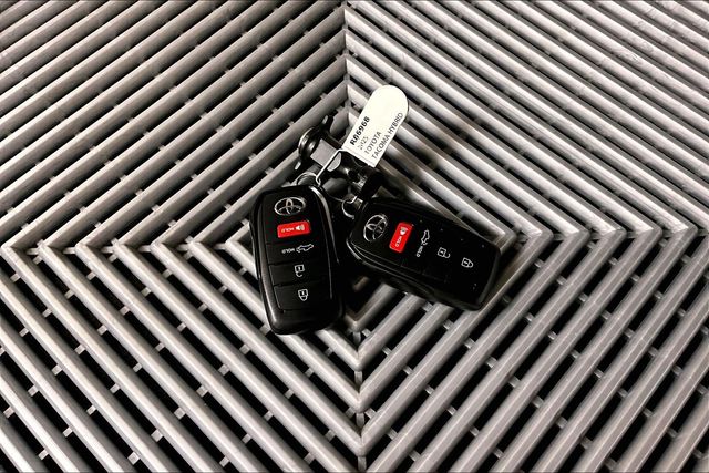 2025 Toyota Tacoma 4WD Trailhunter Hybrid Image 31 of 40