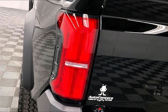 2025 Toyota Tacoma 4WD Trailhunter Hybrid Image 35 of 40