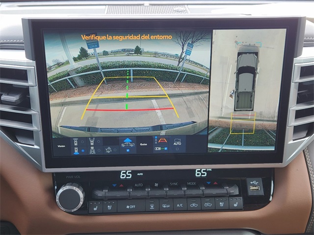 Vehicle image 13 of 23