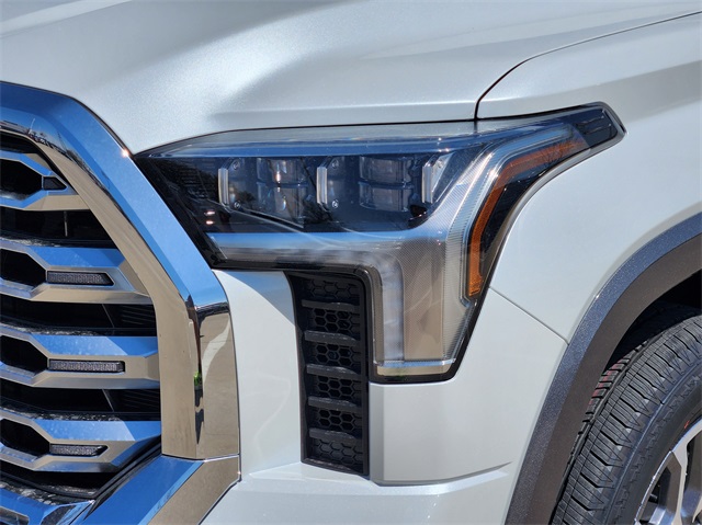 Vehicle image 6 of 22