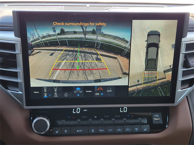 Vehicle image 12 of 22