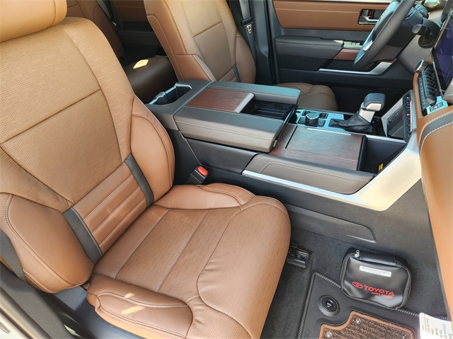 Vehicle image 9 of 22