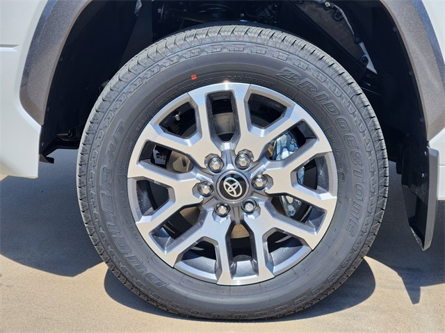 Vehicle image 7 of 22