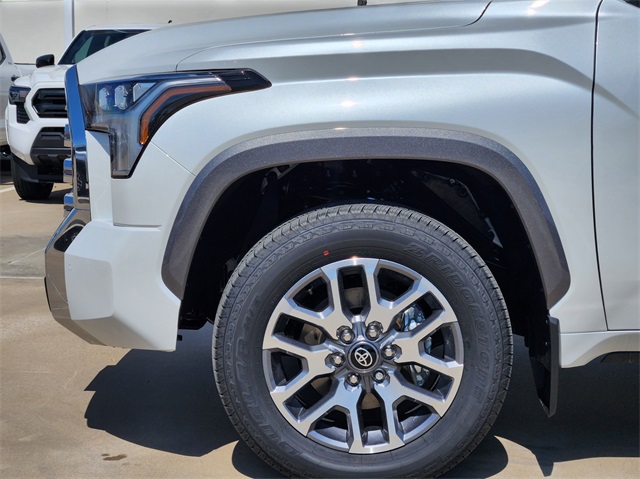 Vehicle image 5 of 22