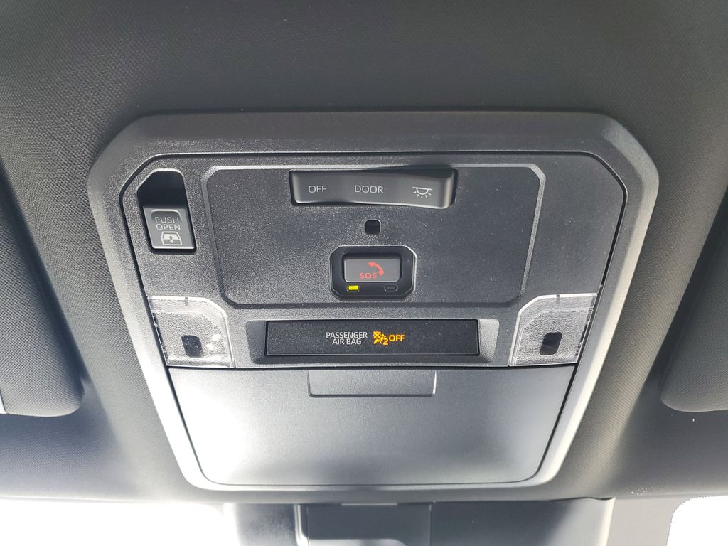 2025 Toyota Tundra Limited Image 31 of 32