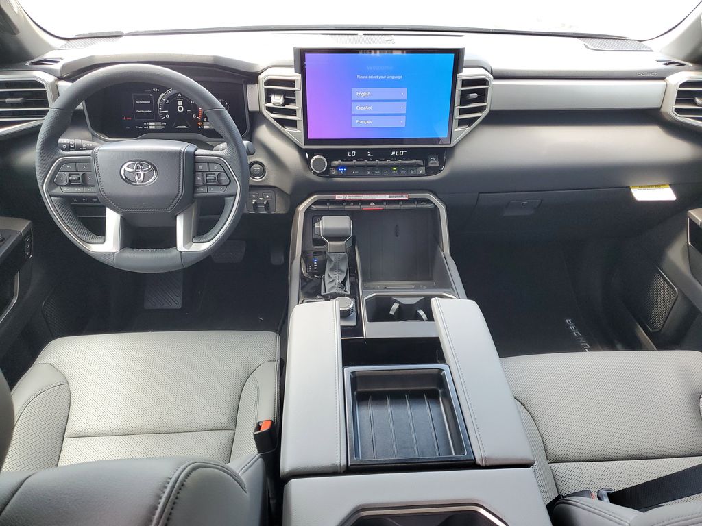 2025 Toyota Tundra Limited Image 16 of 32