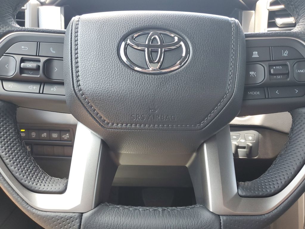 2025 Toyota Tundra Limited Image 21 of 32