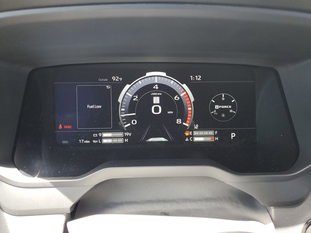 2025 Toyota Tundra Limited Image 22 of 32