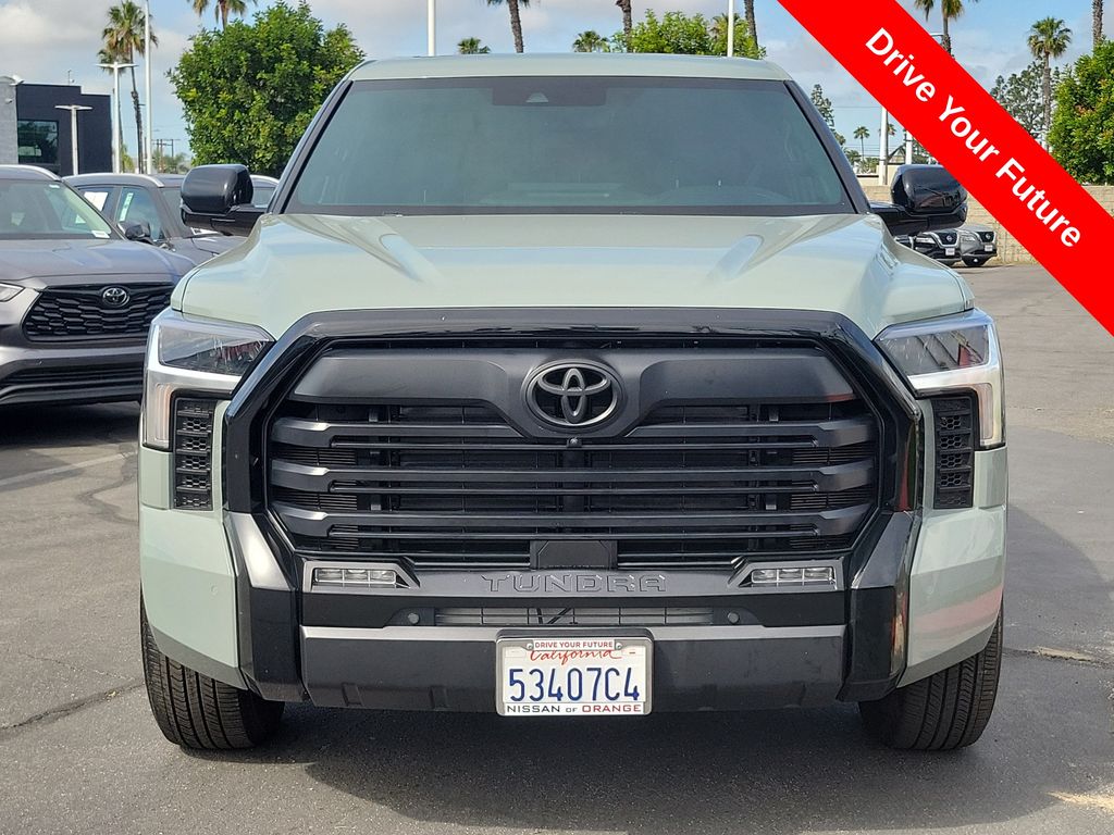2025 Toyota Tundra Limited Image 2 of 40