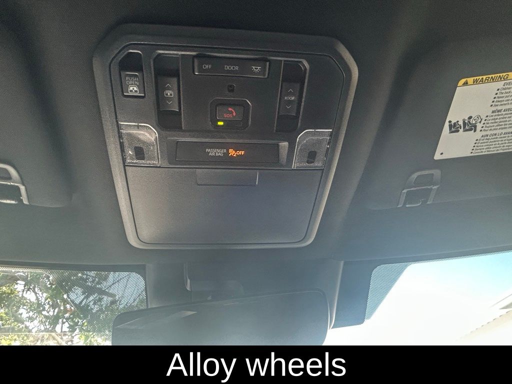 Vehicle image 16 of 41