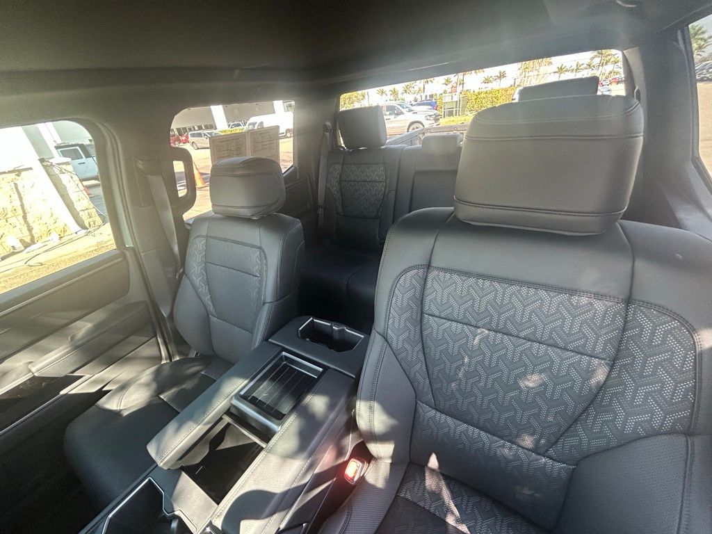 Vehicle image 23 of 41
