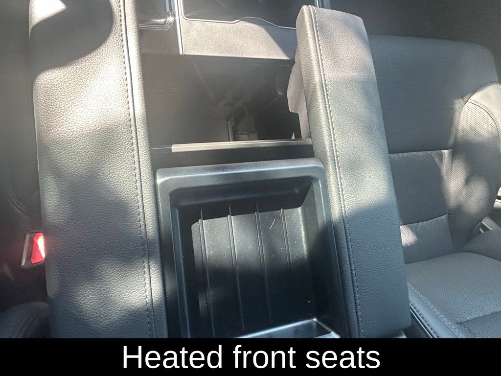 Vehicle image 15 of 41